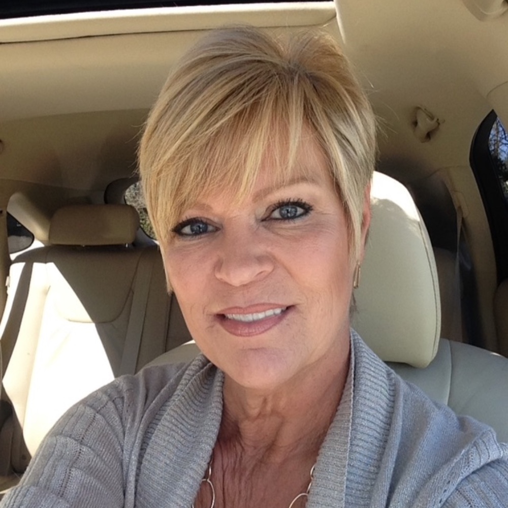 Meet your Posher, Suzanne